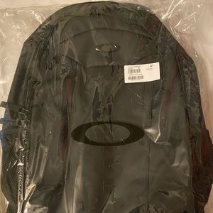 Blackout Oakley backpack mochila negra